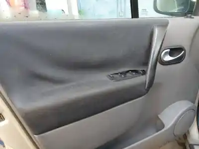 Veículo de Sucata renault scenic ii confort expression do ano 2006 alimentado k9k732