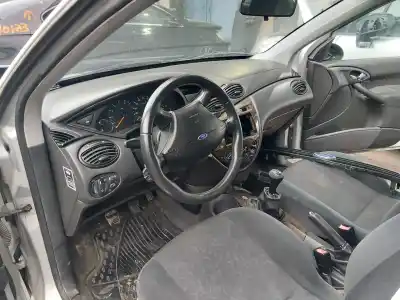 Veículo de Sucata ford focus berlina (cak) ghia do ano 1999 alimentado fyda