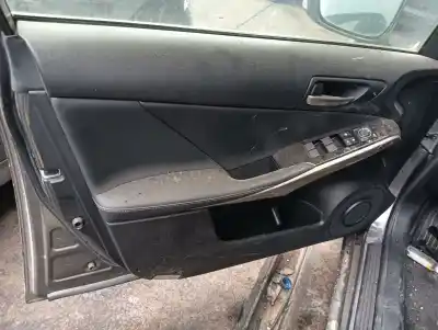 Veicolo di demolizione lexus is iii (_e3_) 300h (ave30_) dell'anno 2019 alimentato 2arfse