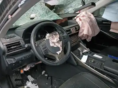 Veicolo di demolizione lexus is iii (_e3_) 300h (ave30_) dell'anno 2019 alimentato 2arfse