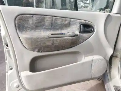 Veicolo di demolizione renault scenic rx4 (ja0) 1.9 dci salomon dell'anno 2001 alimentato f9q740