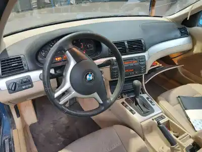 Veicolo di demolizione bmw serie 3 berlina (e46) 320i dell'anno 2002 alimentato 226s1