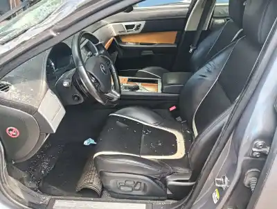 Veículo de Sucata jaguar xf 3.0 v6 diesel s portfolio do ano 2001 alimentado ajv6d