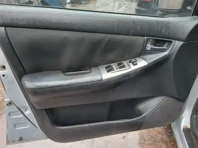 Veículo de Sucata toyota corolla (e12) 2.0 d-4d linea luna berlina do ano 2007 alimentado 1cdftv