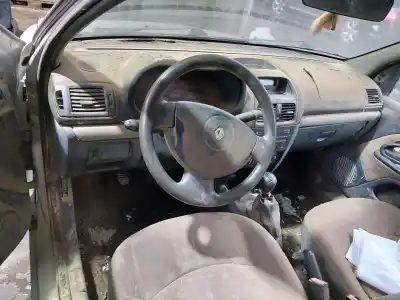 Scrapping Vehicle renault clio ii fase ii (b/cb0) base authentique 65 cv / 48 kw of the year 2003 powered k9k704