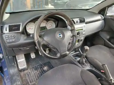 Veículo de Sucata fiat stilo (192) 1.6 16v dynamic (04.2006->) 105 cv / 77 kw do ano 2006 alimentado 192b30