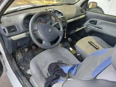 Scrapping Vehicle renault clio ii fase ii (b/cb0) authentique 58 cv / 43 kw of the year 2002 powered d7f