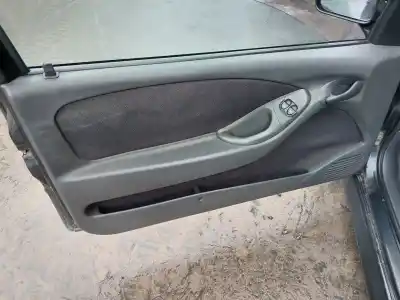 Veicolo di demolizione fiat bravo (182) jtd 105 / 100 sx dell'anno 2001 alimentato 182b9000