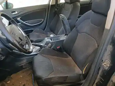 Veículo de Sucata citroen c5 berlina millenium do ano 2010 alimentado 9hz