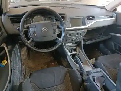 Veículo de Sucata citroen c5 berlina millenium do ano 2010 alimentado 9hz