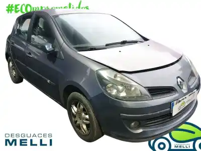 Veicolo di demolizione renault clio iii confort dynamique dell'anno 2001 alimentato k9k766