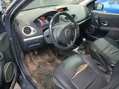 Veicolo di demolizione renault clio iii confort dynamique dell'anno 2001 alimentato k9k766
