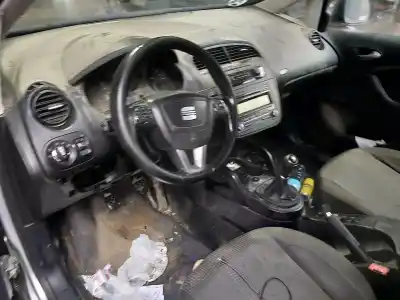 Veículo de Sucata seat altea (5p1) reference ecomotive do ano 2011 alimentado cayc