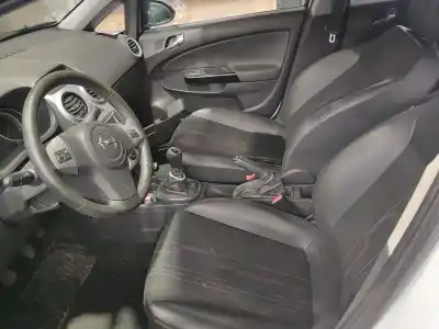 Veículo de Sucata opel corsa d selective do ano 2001 alimentado a13dtr