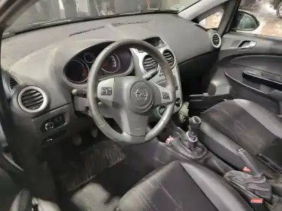 Veículo de Sucata opel corsa d selective do ano 2001 alimentado a13dtr