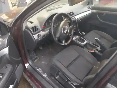 Scrapping Vehicle audi a4 b6 (8e2) 2.0 of the year 2001 powered alt