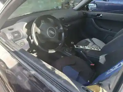 Veículo de Sucata audi a3 (8l1) 1.8 do ano 2001 alimentado apg