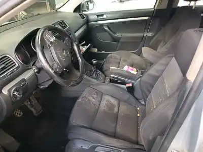 Veículo de Sucata volkswagen golf vi variant (aj5) 1.6 tdi do ano 2001 alimentado cayc