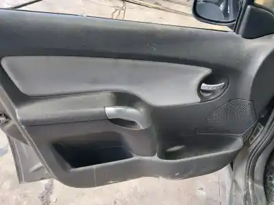 Veicolo di demolizione citroen c3 pluriel 1.4 dell'anno 2001 alimentato kfv