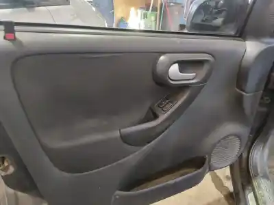 Veículo de Sucata opel corsa c essentia do ano 2001 alimentado z13dt