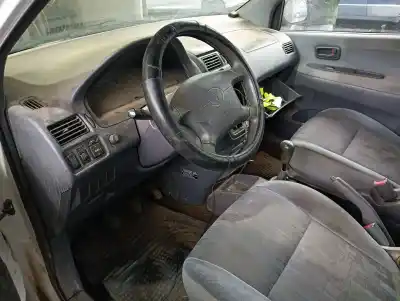 Sloopvoertuig toyota picnic (m10) 2.2 td 90 cv / 66 kw van het jaar 2001 aangedreven 3cte