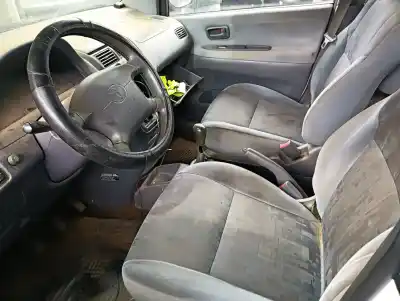 Sloopvoertuig toyota picnic (m10) 2.2 td 90 cv / 66 kw van het jaar 2001 aangedreven 3cte