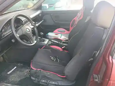 Veículo de Sucata bmw serie 3 compacto (e36) 318tds do ano 2001 alimentado 17-4t-1d