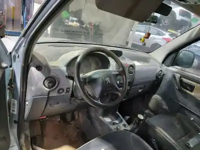 Veículo de Sucata peugeot partner (s2) combi plus do ano 2001 alimentado rhy