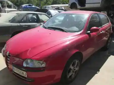 Véhicule à la ferraille ALFA ROMEO 147 (190) 1.6 16V CAT de l'année 2004 alimenté AR37203