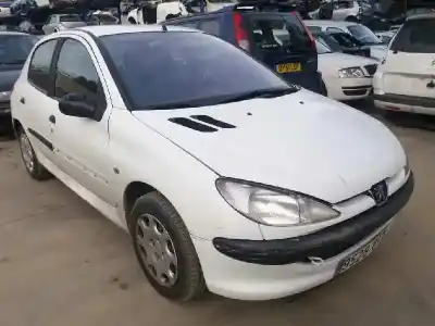 Hurda Aracı peugeot 206 berlina 206 5p xr 75 yılın 2002 güçlü kfw