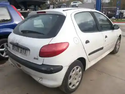 Hurda Aracı peugeot 206 berlina 206 5p xr 75 yılın 2002 güçlü kfw