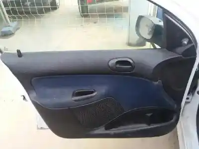 Hurda Aracı peugeot 206 berlina 206 5p xr 75 yılın 2002 güçlü kfw