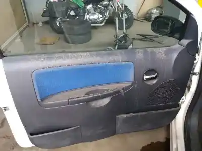 Veículo de Sucata citroen c2 furio do ano 2006 alimentado 8hz