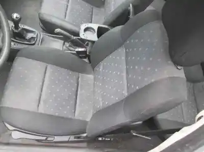 Veicolo di demolizione opel vectra b (j96) 1.6 i 16v (f19) dell'anno 2001 alimentato 