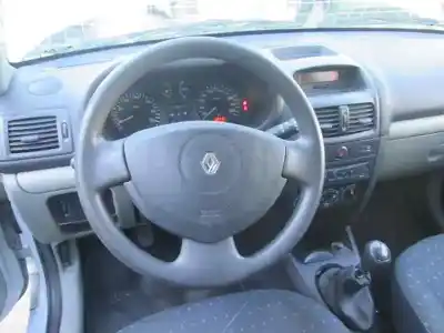 Утилизация автомобиля renault                                            clio ii fase ii (b/cb0)                                                                                                                                                                                                                                    authentique года 2003 питание d4f712