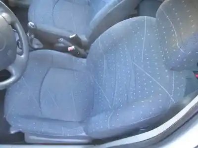 Утилизация автомобиля renault                                            clio ii fase ii (b/cb0)                                                                                                                                                                                                                                    authentique года 2003 питание d4f712