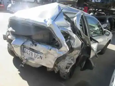 Véhicule à la ferraille nissan                                             almera (n16/e)                                                                                                                                                                                                                                             acenta                                                                                                                                                                                                                                                     de l'année 2005 alimenté 