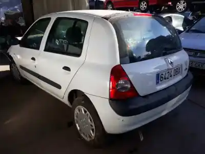 Véhicule à la ferraille RENAULT                                            CLIO II FASE II (B/CB0)                                                                                                                                                                                                                                    Pack Authentique                                                                                                                                                                                                                                           de l'année 2004 alimenté D7F726