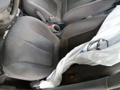 Здавання транспортного засобу hyundai accent (lc) gl 4p року 2001 потужний g4ea