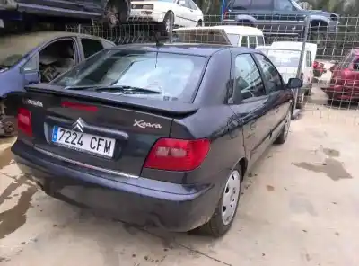Veículo de Sucata citroen xsara berlina 1.6i 16v sx do ano 2003 alimentado 