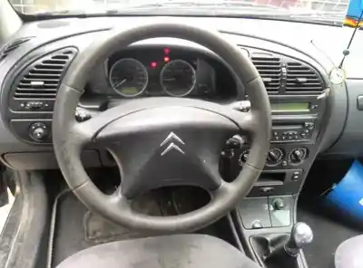 Veículo de Sucata citroen xsara berlina 1.6i 16v sx do ano 2003 alimentado 