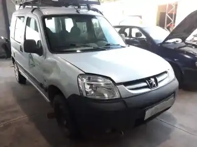 Veículo de Sucata PEUGEOT PARTNER (S2) Combiespace do ano 2010 alimentado 9HW