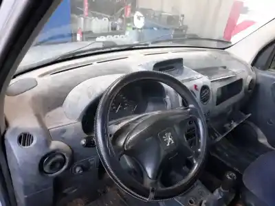 Scrapping Vehicle peugeot partner (s2) combiespace of the year 2010 powered 9hw