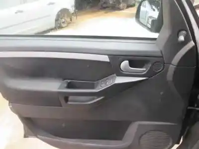 Scrapping Vehicle opel meriva blue line of the year 2005 powered 