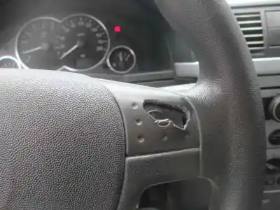 Scrapping Vehicle opel meriva blue line of the year 2005 powered 