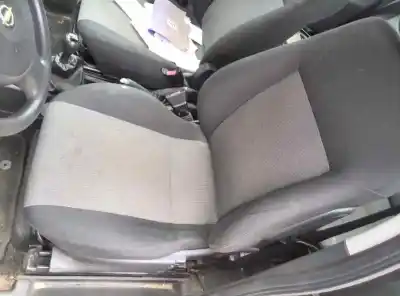 Vehicul casat OPEL MERIVA Cosmo al anului 2003 alimentat Z17DTH