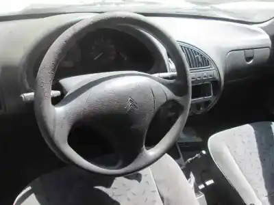 Veículo de Sucata citroen saxo 1.1 sx do ano 2001 alimentado 