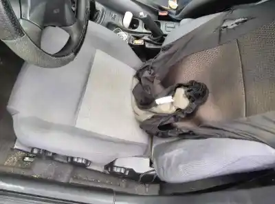 Sloopvoertuig nissan primera berlina (p12) acenta van het jaar 2002 aangedreven yd22ddt