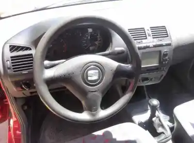 Sloopvoertuig SEAT CORDOBA BERLINA (6K2) Stella van het jaar 2001 aangedreven 