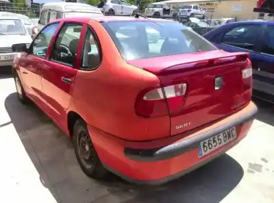 Здавання транспортного засобу seat cordoba berlina (6k2) stella року 2001 потужний 